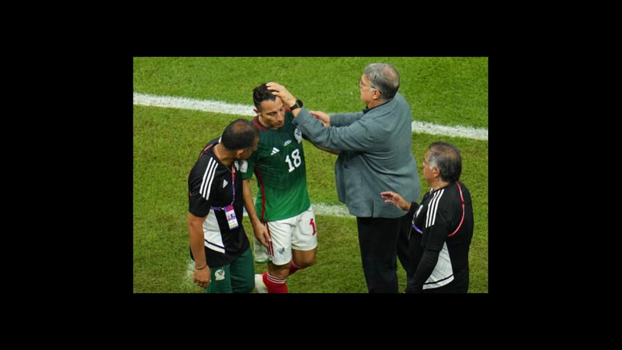 Guardado entrena de cara al partido ante Arabia Saudí