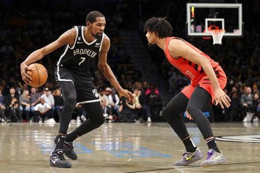 Durant, Curry lideran triunfo de Nets ante Trail Blazers