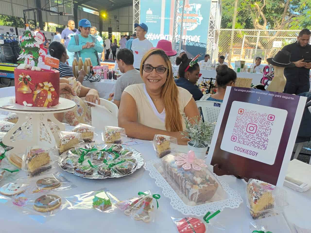 Jóvenes emprendedores de diferentes sectores del municipio Santo Domingo Este presentaron sus proyectos creativos de negocios 