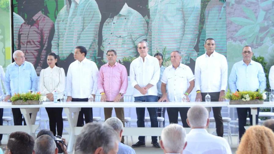 Presidente destaca rol de los productores nacionales para evitar escasez de los alimentos