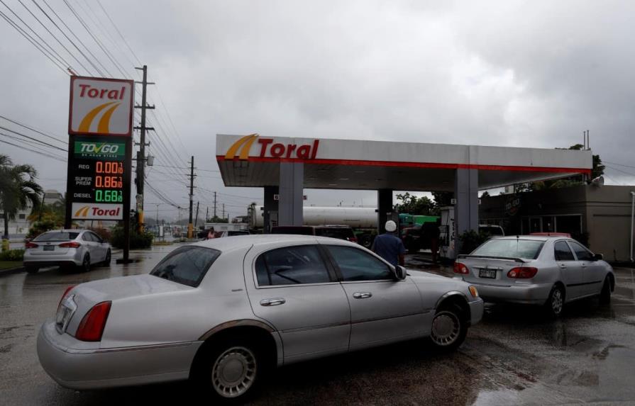 Puerto Rico reporta primera drástica caída de precio de gasolina en 10 meses