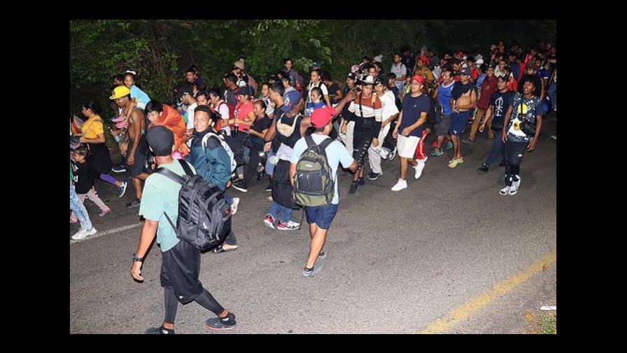 Migrantes planean caravana de 2,000 personas en la frontera sur de México