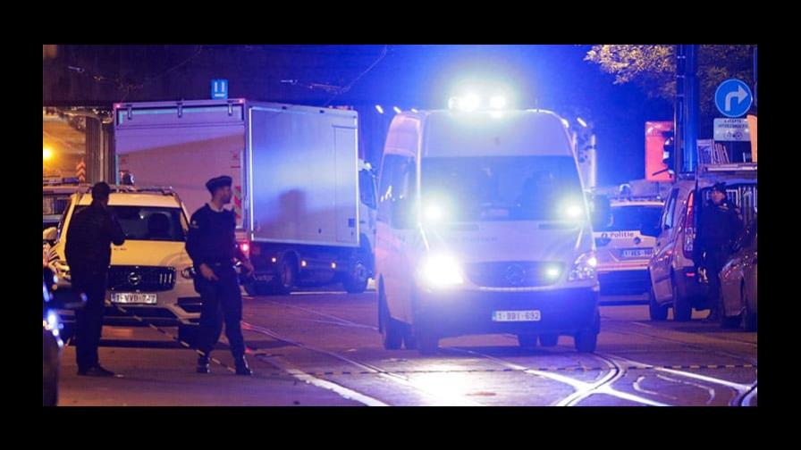 Dos muertos y dos heridos en tres ataques con arma blanca en Bruselas Dos muertos y dos heridos en tres ataques con arma blanca en Bruselas