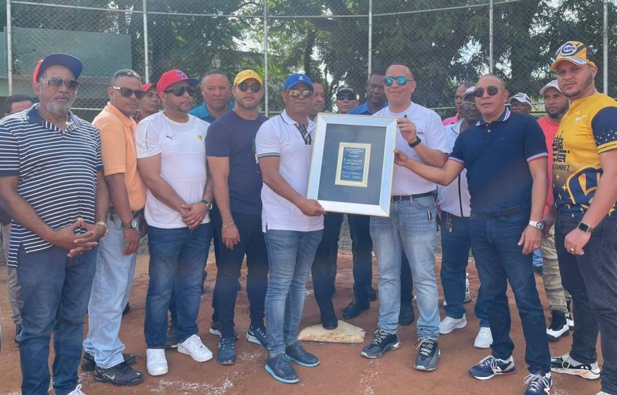 Arrancó el torneo provincial de softbol “Copa Navideña Asoprosara 2022”