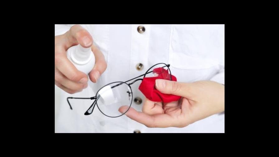 Líquido para limpiar tus gafas casero ¡en minutos! Líquido para limpiar tus gafas casero ¡en minutos!