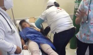 Estudiantes y docentes ingresados por efectos de gases arrojados en liceo de Polo, Barahona