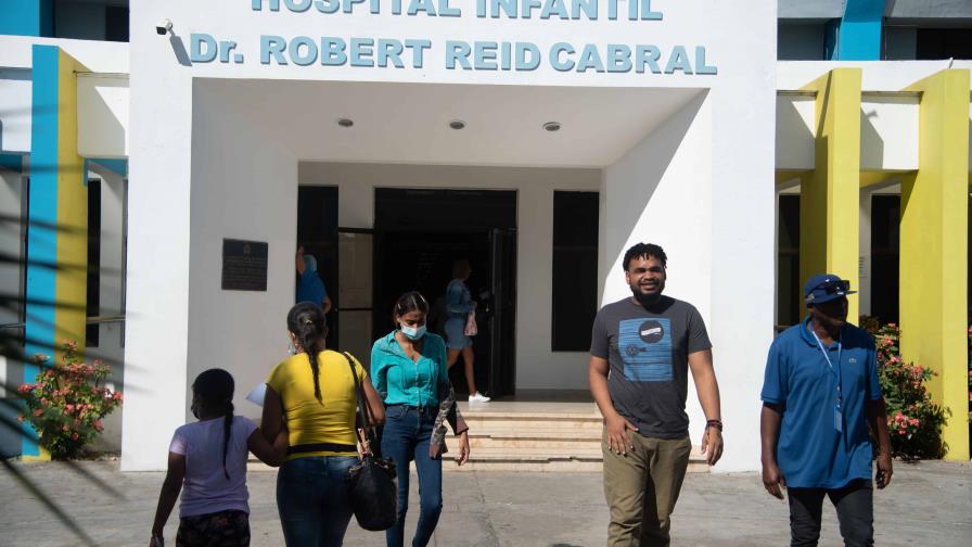 Pacientes con COVID-19 comienzan a llegar al Hospital Robert Reid Cabral Pacientes con COVID-19 comienzan a llegar al Hospital Robert Reid Cabral