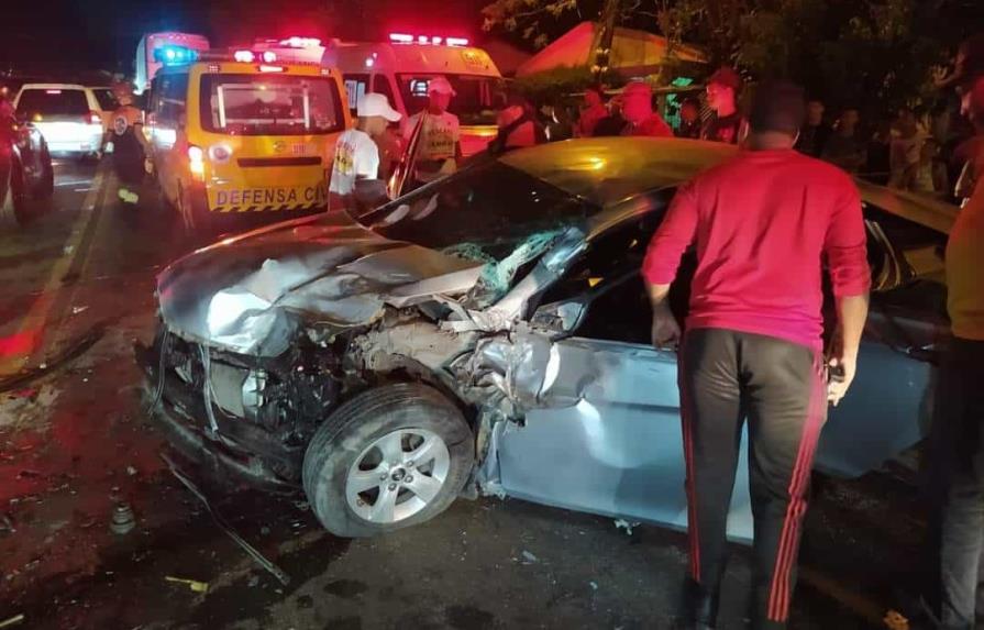 Un muerto y cinco heridos en accidente de tránsito en carretera Navarrete-Puerto Plata