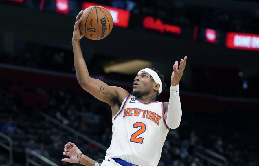 Con 36 puntos de Randle, Knicks aplastan a los Pistons