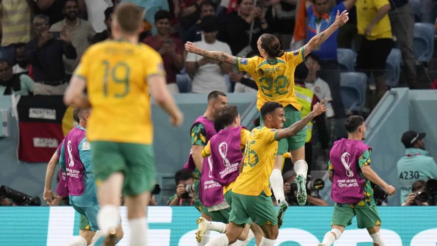 Australia hace historia: derrota a Dinamarca y clasifica a octavos de final