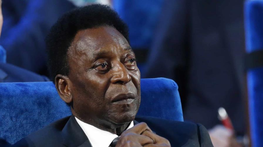 Pelé vuelve al hospital para regularizar su medicación