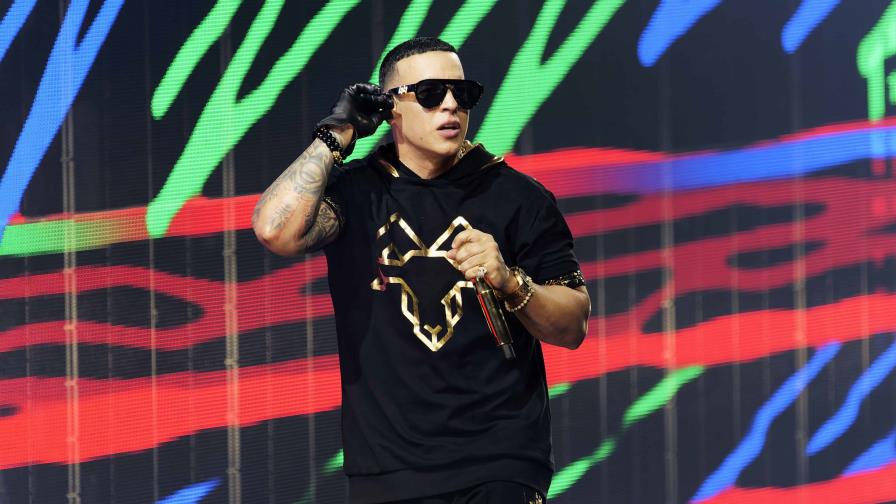 Daddy Yankee agradece los regalos del barrio