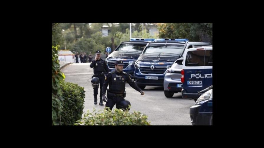 Un herido por un artefacto explosivo en la Embajada de Ucrania en Madrid Un herido por un artefacto explosivo en la Embajada de Ucrania en Madrid