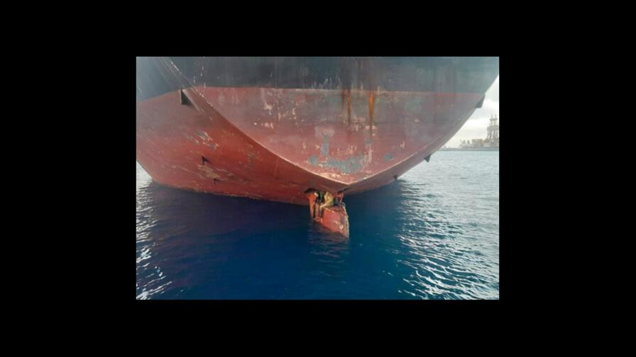 Polizones encontrados en timón solicitan asilo en España