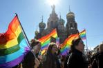 El Senado ruso aprueba la prohibición de la propaganda LGBTQ+