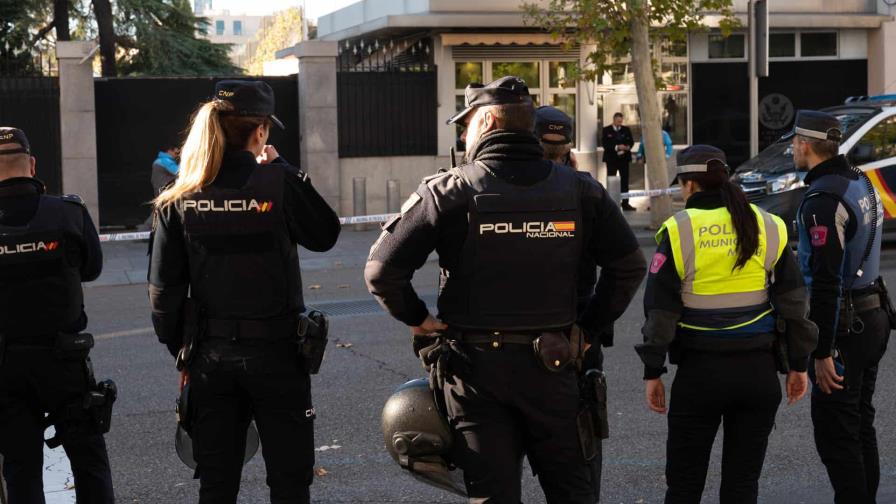 La policía detona un sobre sospechoso dirigido para la embajadora de EEUU en Madrid