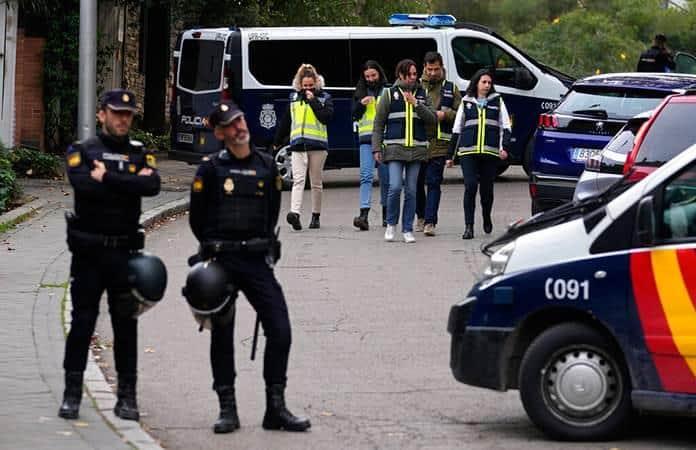 Interceptan un sobre con material explosivo en la embajada de EE. UU. en Madrid