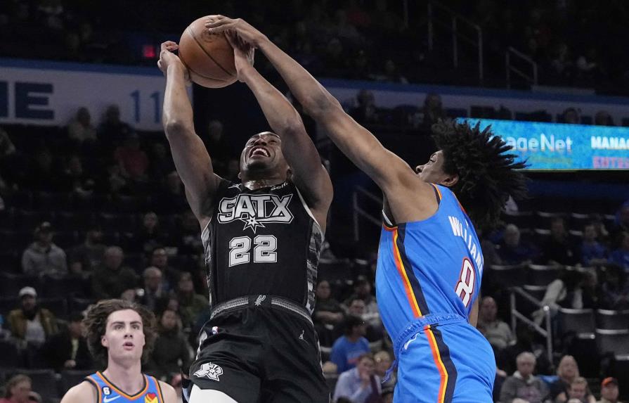 VIDEO | Thunder gana y extiende el mal paso de Spurs a nueve juegos