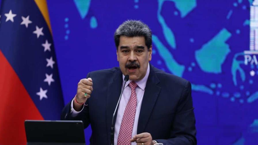 Maduro anuncia apertura total de frontera con Colombia