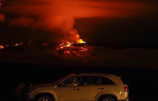 Hawai: Lava del Mauna Loa amenaza con arrasar carretera principal en Isla Grande
