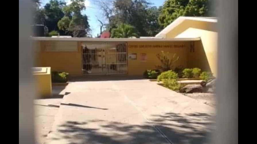 Suspenden docencia en escuela de Guayubín donde se intoxicaron profesores Suspenden docencia en escuela de Guayubín donde se intoxicaron profesores