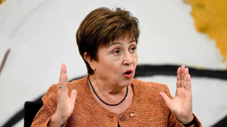 FMI advierte sobre posibilidad de que crecimiento mundial se desacelere por debajo de 2 %