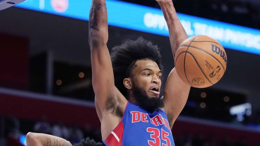 Pistons y Hayes vencen a Mavericks en tiempo extra