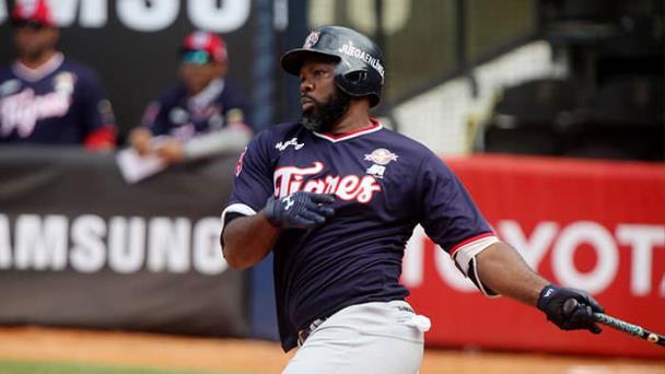 Tigres aplastan a Tiburones y Ronald Acuña en Venezuela