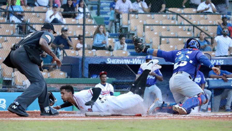 Oneil Cruz empuja dos y Tigres ganan primero de doble juego a Leones Oneil Cruz empuja dos y Tigres ganan primero de doble juego a Leones