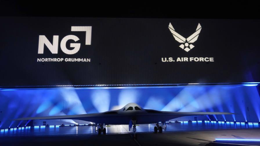 Estados Unidos presenta su nuevo bombardero furtivo, el B-21 Raider