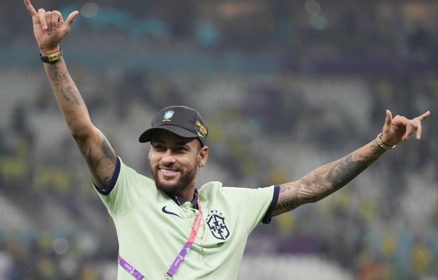 Brasil: Neymar entrena; Alex Telles y Gabriel Jesús fuera