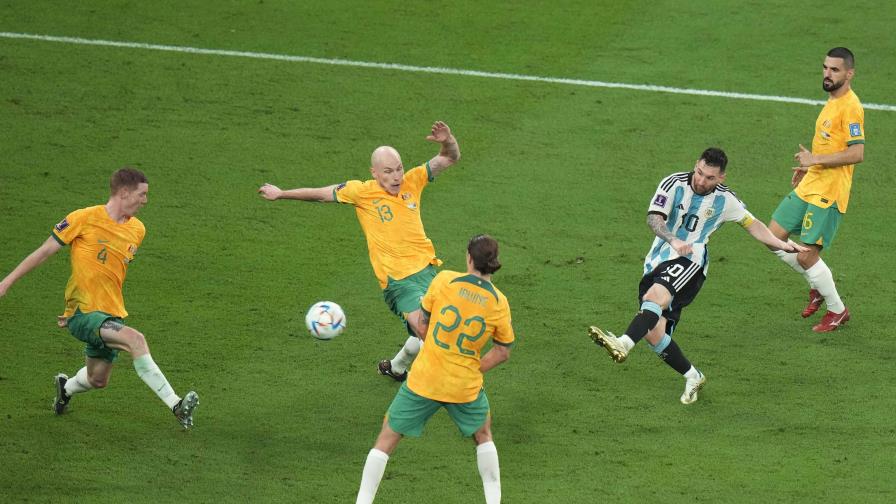 Argentina sufre pero gana a Australia y se cita con Países Bajos en Mundial