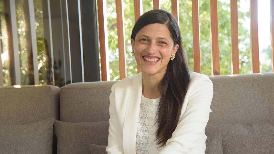 Eléonore Caroit: “República Dominicana es el lugar al que más apego tengo