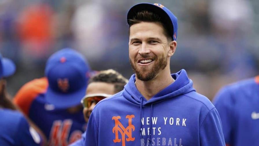 Jacob deGrom firma por cinco años con los Rangers