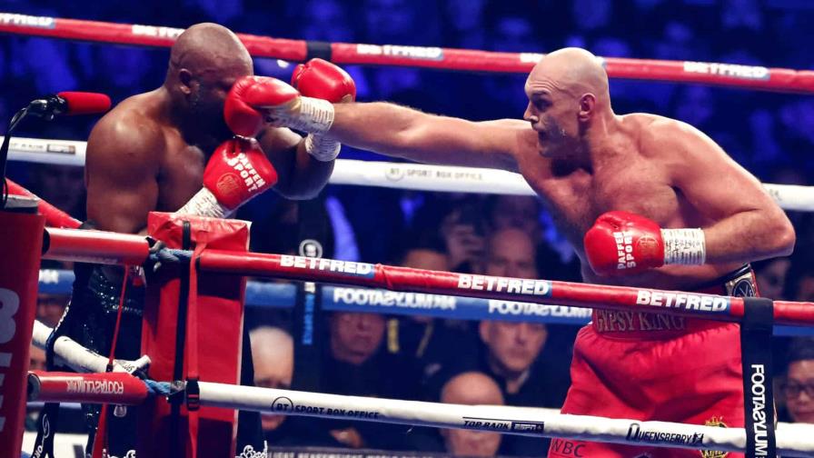 Tyson Fury conserva su cinturón CMB de los pesos pesados al derrotar a Dereck Chisora Tyson Fury conserva su cinturón CMB de los pesos pesados al derrotar a Dereck Chisora