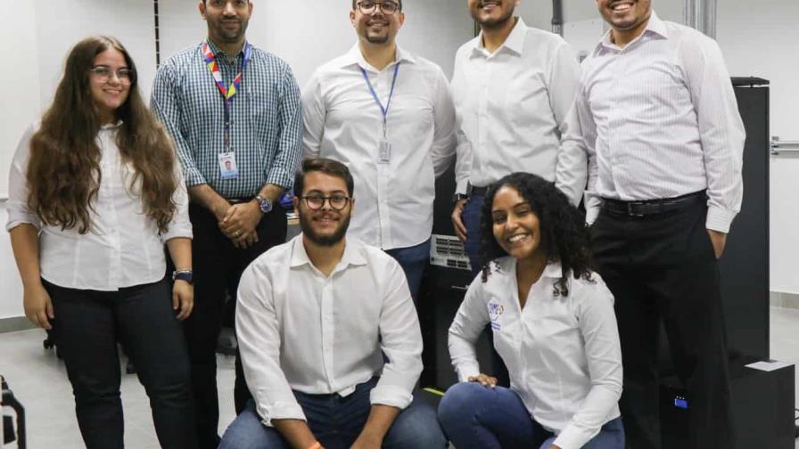Estudiantes dominicanos ganan concurso internacional de robótica espacial