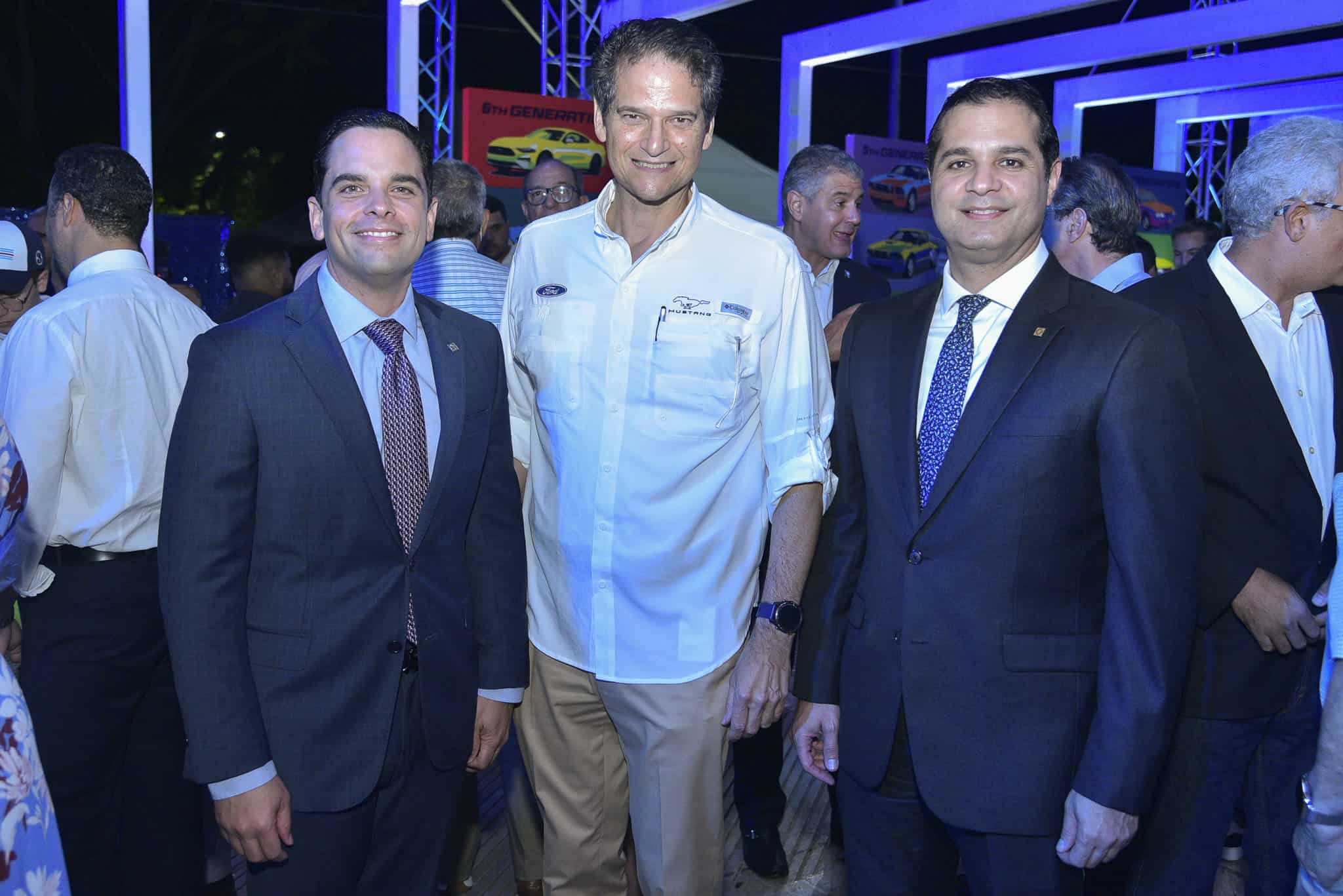 Hugo González, Oscar Villanueva y Robinson Bou. 