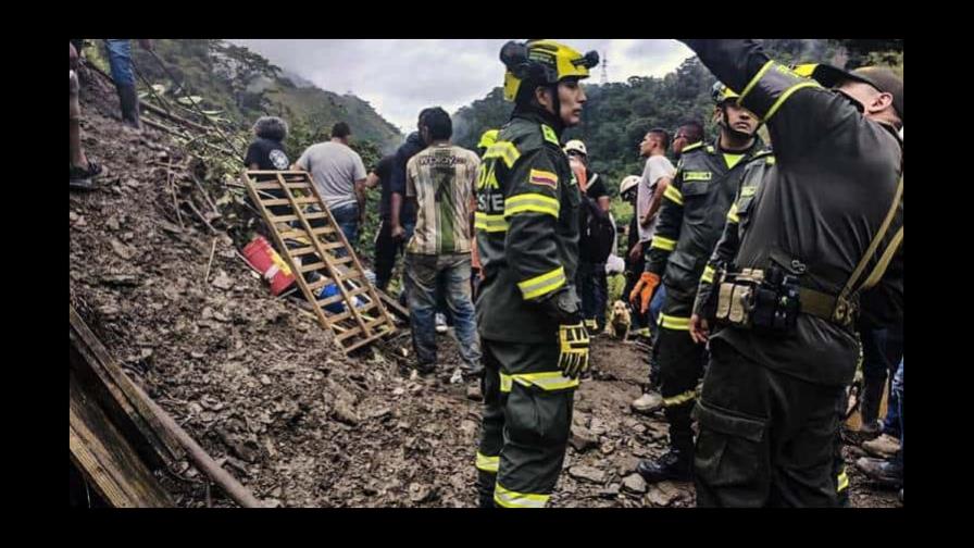 Suben a 33 los muertos tras un deslizamiento de tierra en Colombia