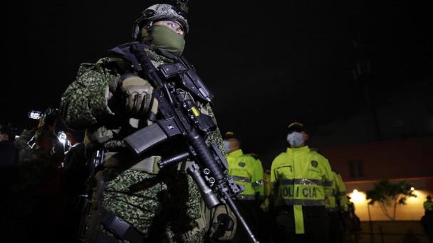 Asesinan a dos policías colombianos en una operación en el sur de Bogotá