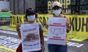 Protestas en Yakarta ante la reforma que penalizará con un año de cárcel el sexo fuera del matrimonio