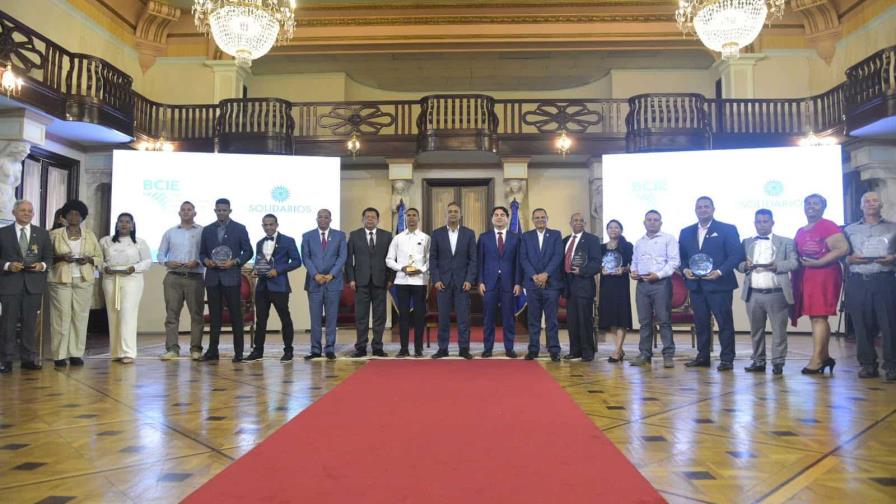 BCIE y ministro Joel Santos reconocen microempresarios sobresalientes en varios sectores BCIE y ministro Joel Santos reconocen microempresarios sobresalientes en varios sectores