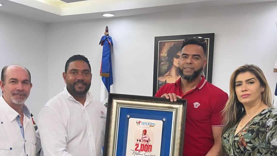 Fundación Internacional Sport Reconoce a Nelson Cruz. Fundación Internacional Sport Reconoce a Nelson Cruz.
