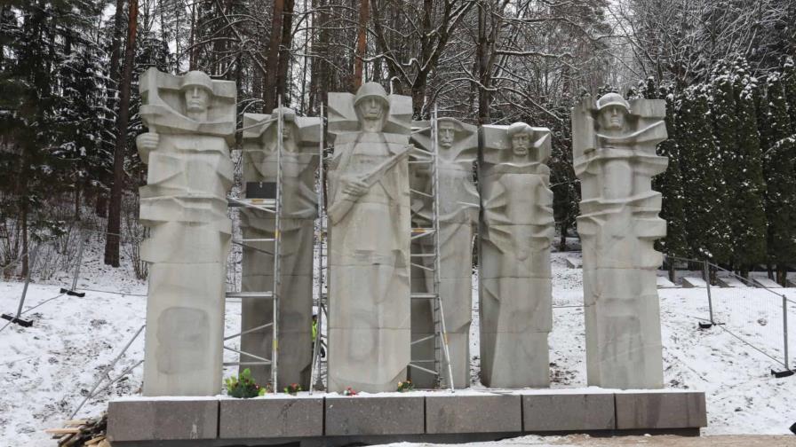 Vilna desmantela monumento soviético pese a oposición de comisión de la ONU Vilna desmantela monumento soviético pese a oposición de comisión de la ONU