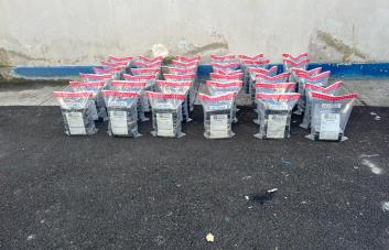 Apresan conductor de camión que transportaba 212 paquetes de cocaína en Baní