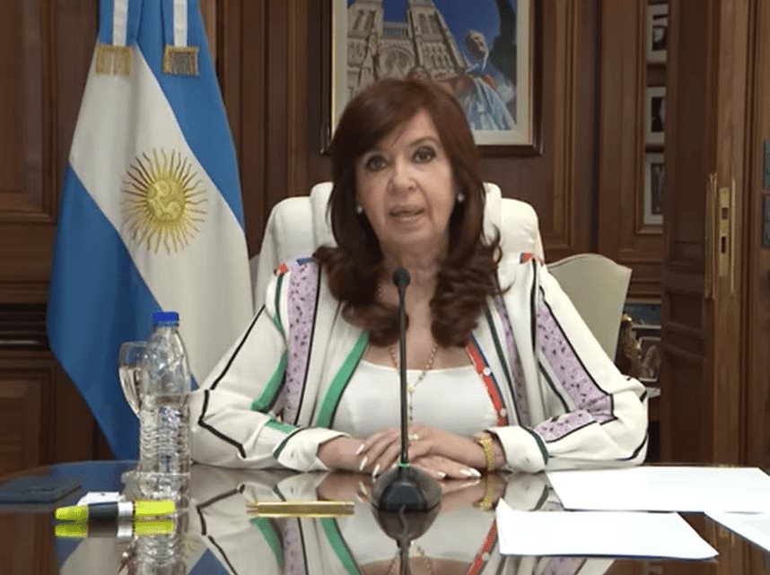 Cristina Fernández critica condena a seis años de cárcel