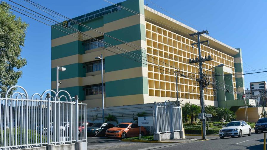 Los docentes se endeudan para viviendas, enseres, salud, vehículos, turismo y hasta para cirugías estéticas