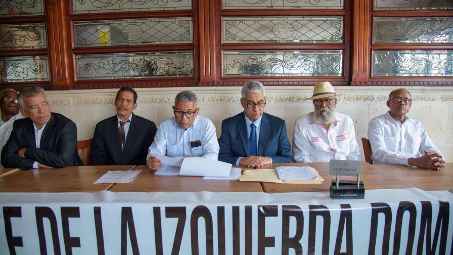 Militantes y grupos izquierdistas firman un acuerdo por la unidad de ese sector