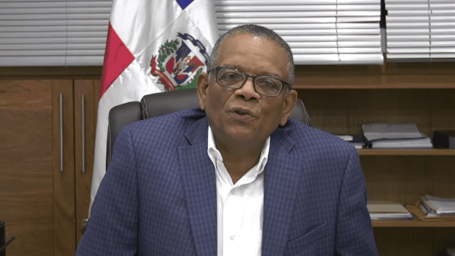 Director de Migración se reúne con fiscal que investiga denuncia de violación a menor haitiana