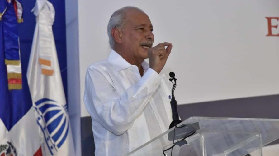 Minerd inicia regularización de 4,400 docentes que laboran como técnicos