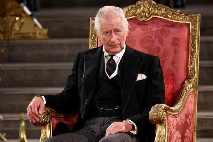 Carlos III visitará el Parlamento británico